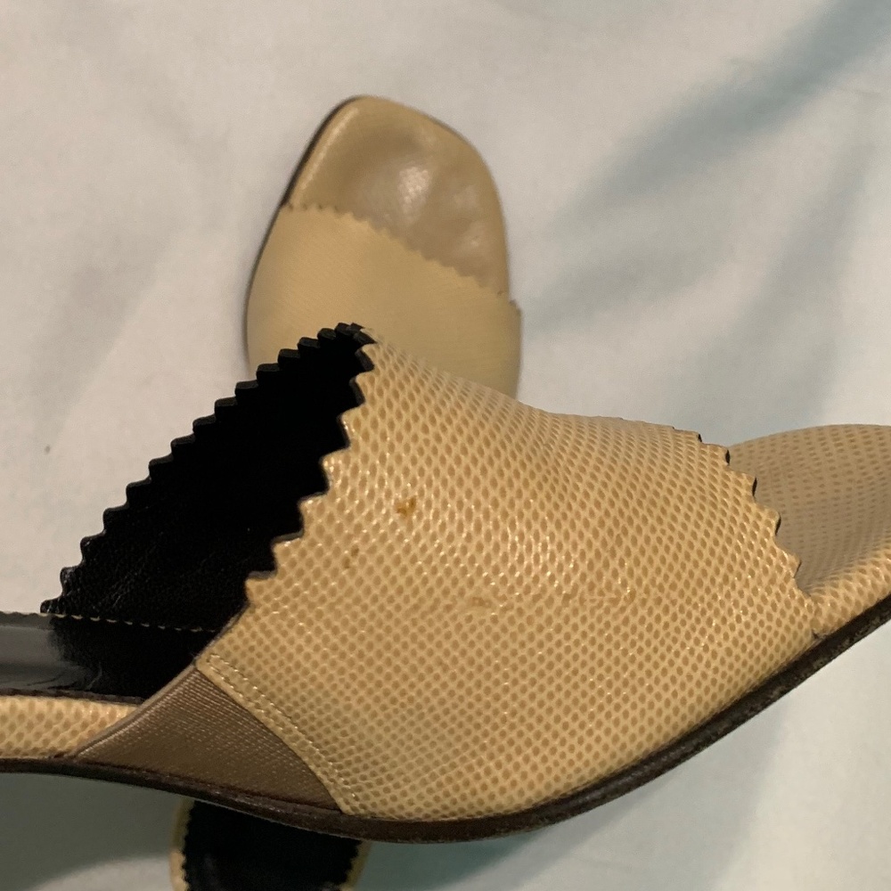 Donald J. Pliner Leather Kitten Heel Mules - Picture 10 of 14